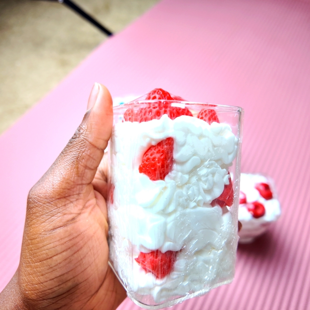 Handmade soy candle fruit shortcake simulation